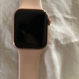 Series 4 Apple Watch * Cellular*